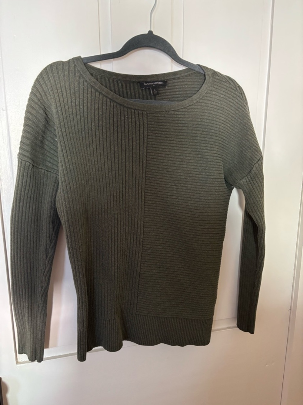 Banana Republic Olive Green Ribbed Crewneck Sweater